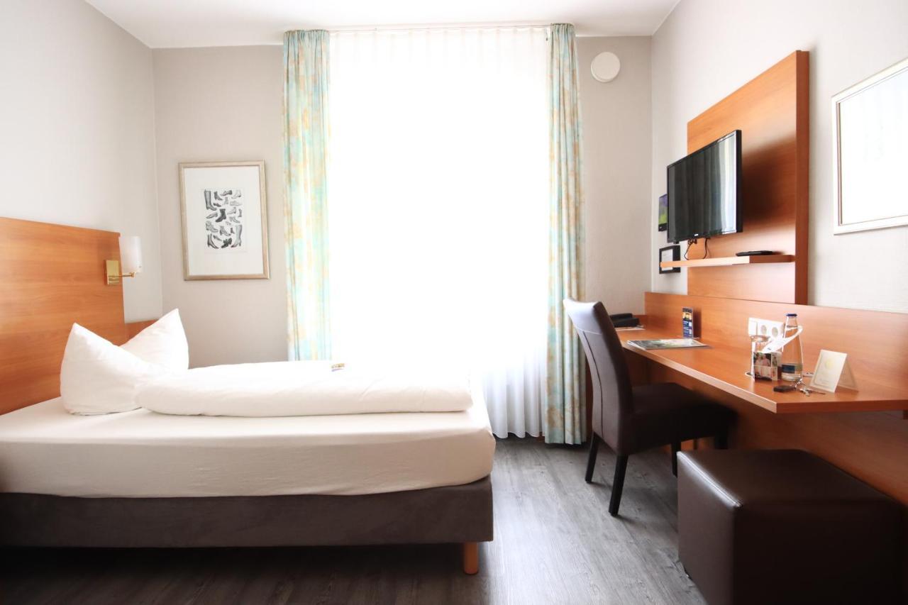 Hotel Alexa باد ميرغنثيم المظهر الخارجي الصورة
