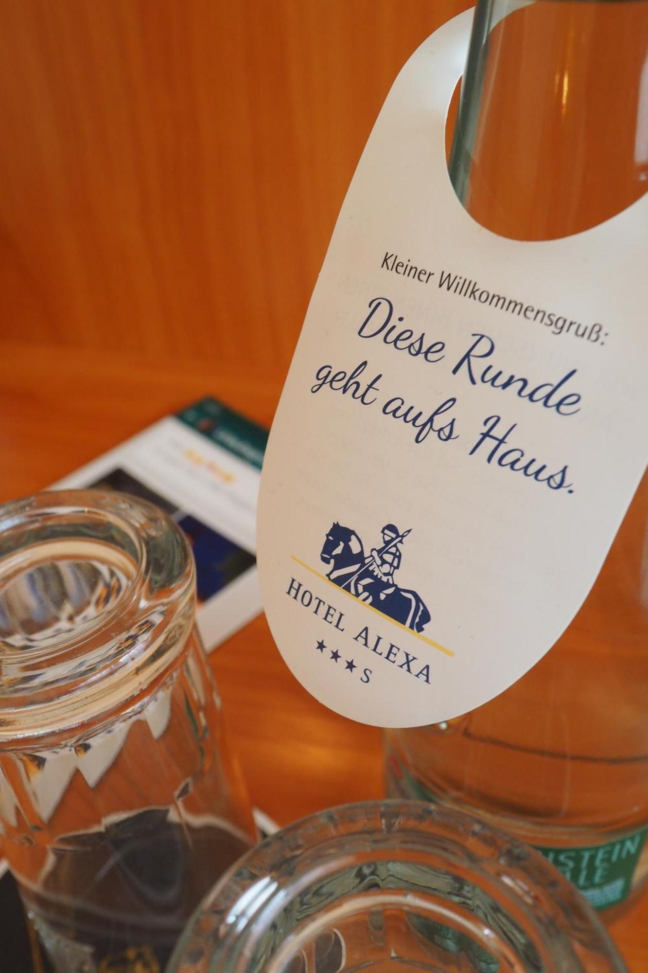 Hotel Alexa باد ميرغنثيم الغرفة الصورة
