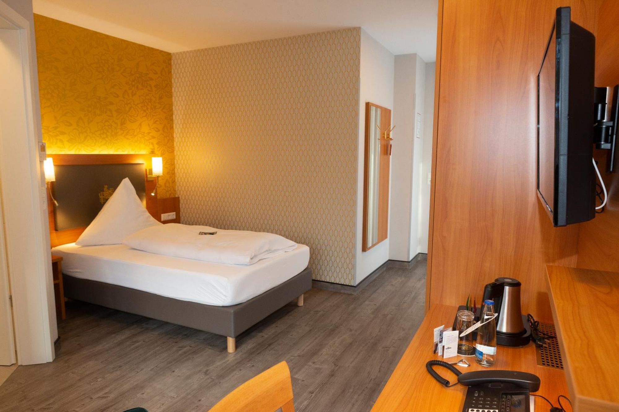 Hotel Alexa باد ميرغنثيم الغرفة الصورة